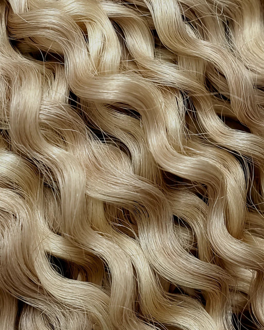 Curly Micro-Tied